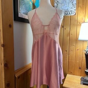 Victoria’s Secret delicate lace nighty